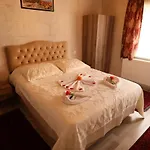 Epoch Stone House Otel