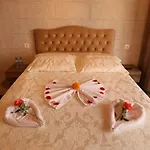Epoch Stone House Otel