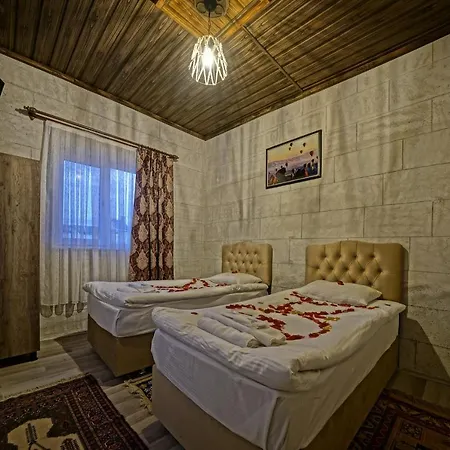 Epoch Stone House Гореме