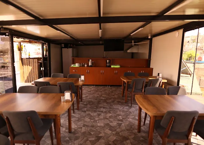 Epoch Stone House Hotel 2*